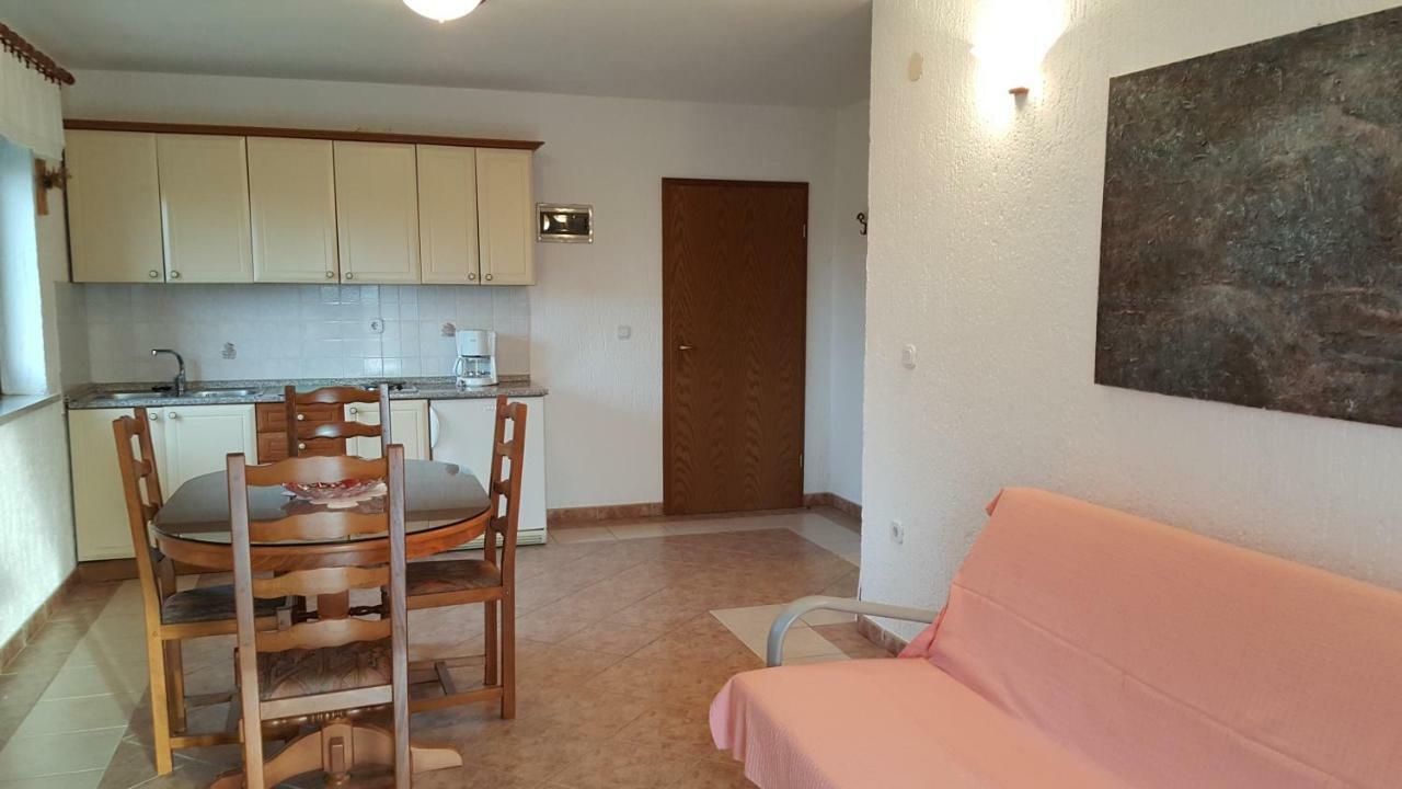 Apartments Coki Funtana Eksteriør bilde